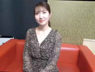 尤物洛洛网红脸妹子长腿模特道具自慰表情真上头玩到喷水再开始女上位打桩第01集
